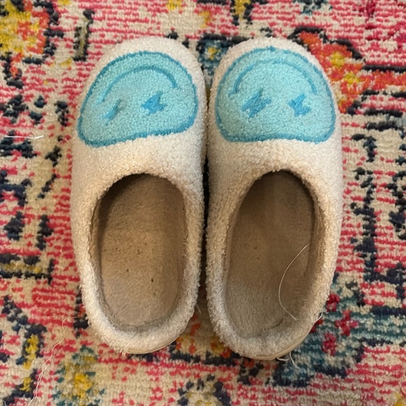 Blue smiley faces slippers - Picture 1 of 1